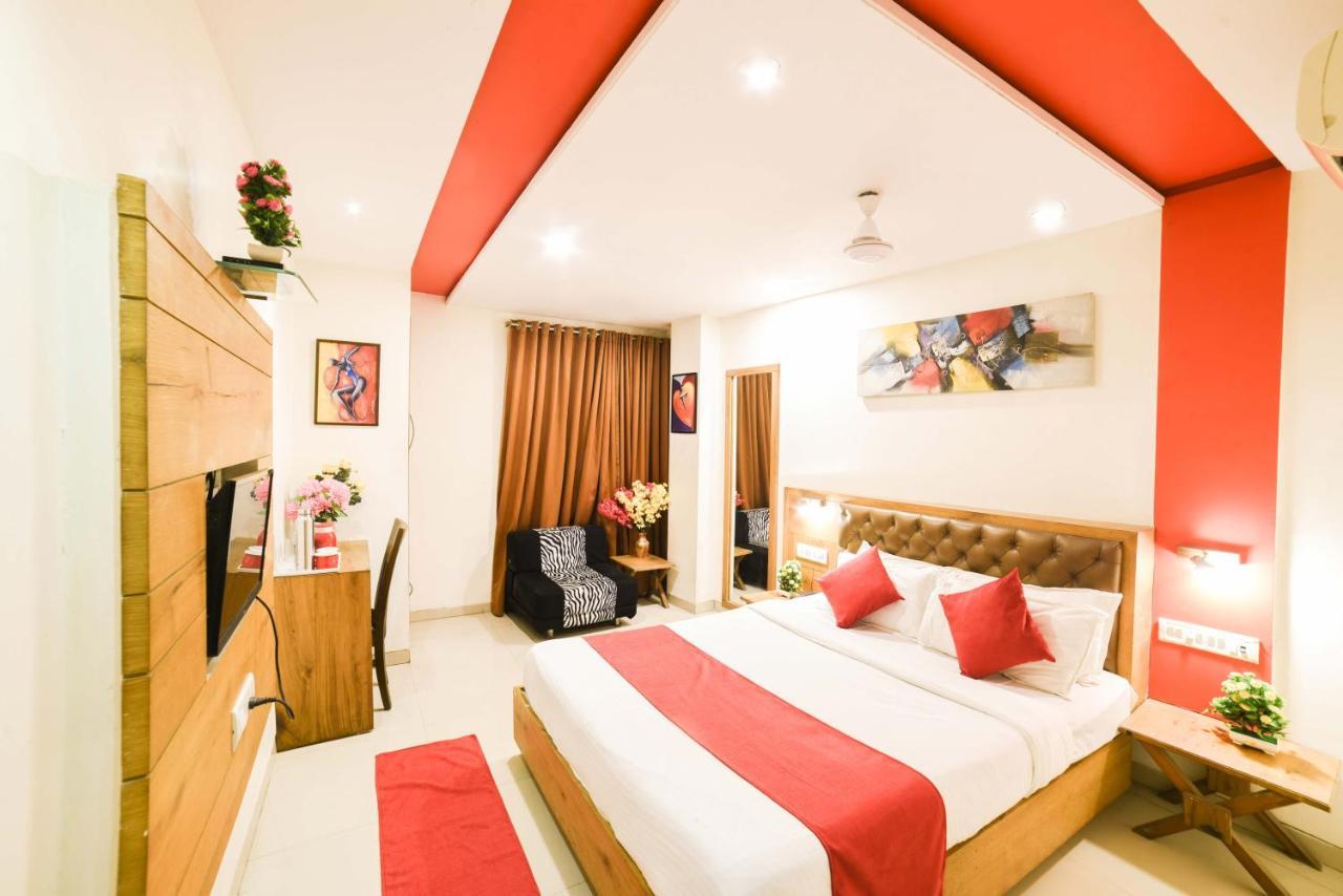 Hotel Grandeur-Near Mumbai International Airport Екстер'єр фото