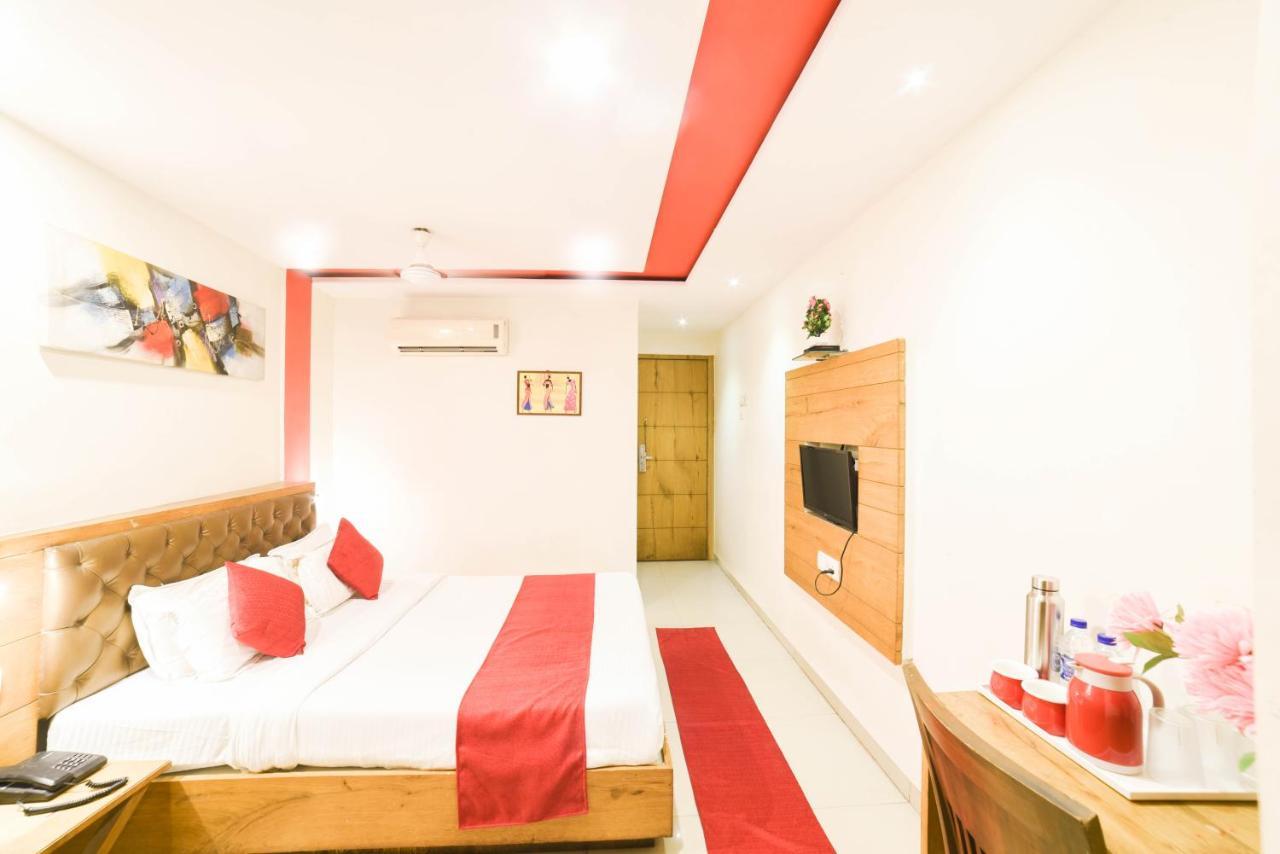 Hotel Grandeur-Near Mumbai International Airport Екстер'єр фото