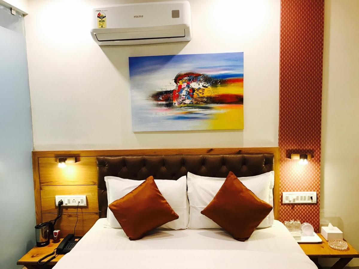 Hotel Grandeur-Near Mumbai International Airport Екстер'єр фото