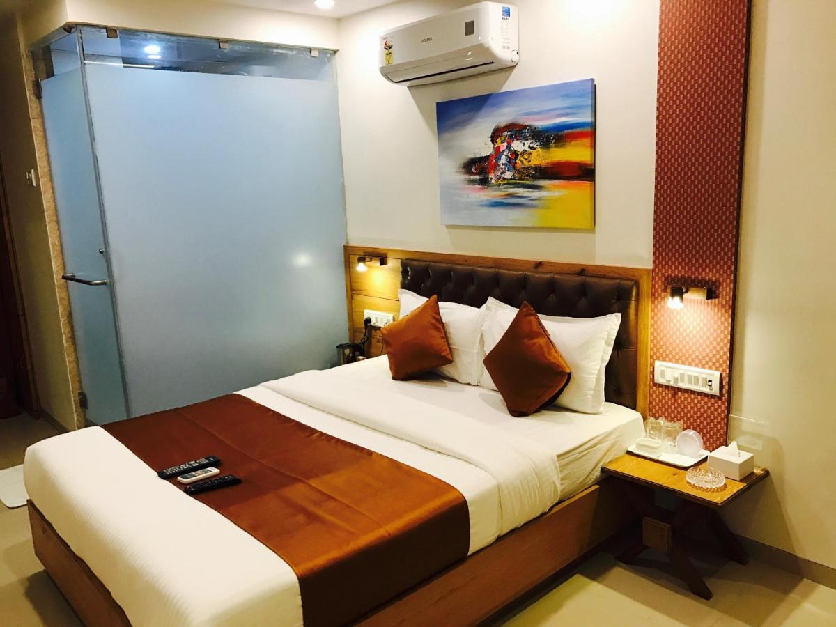 Hotel Grandeur-Near Mumbai International Airport Екстер'єр фото