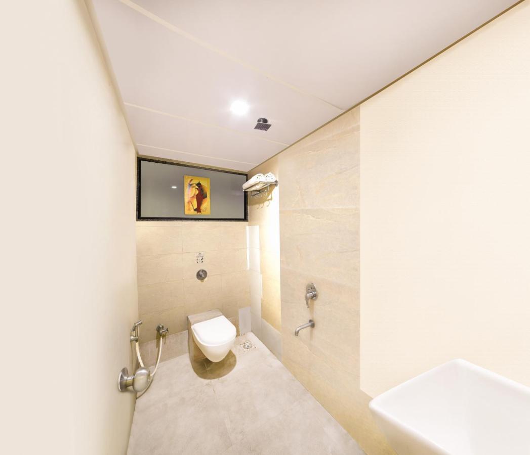 Hotel Grandeur-Near Mumbai International Airport Екстер'єр фото